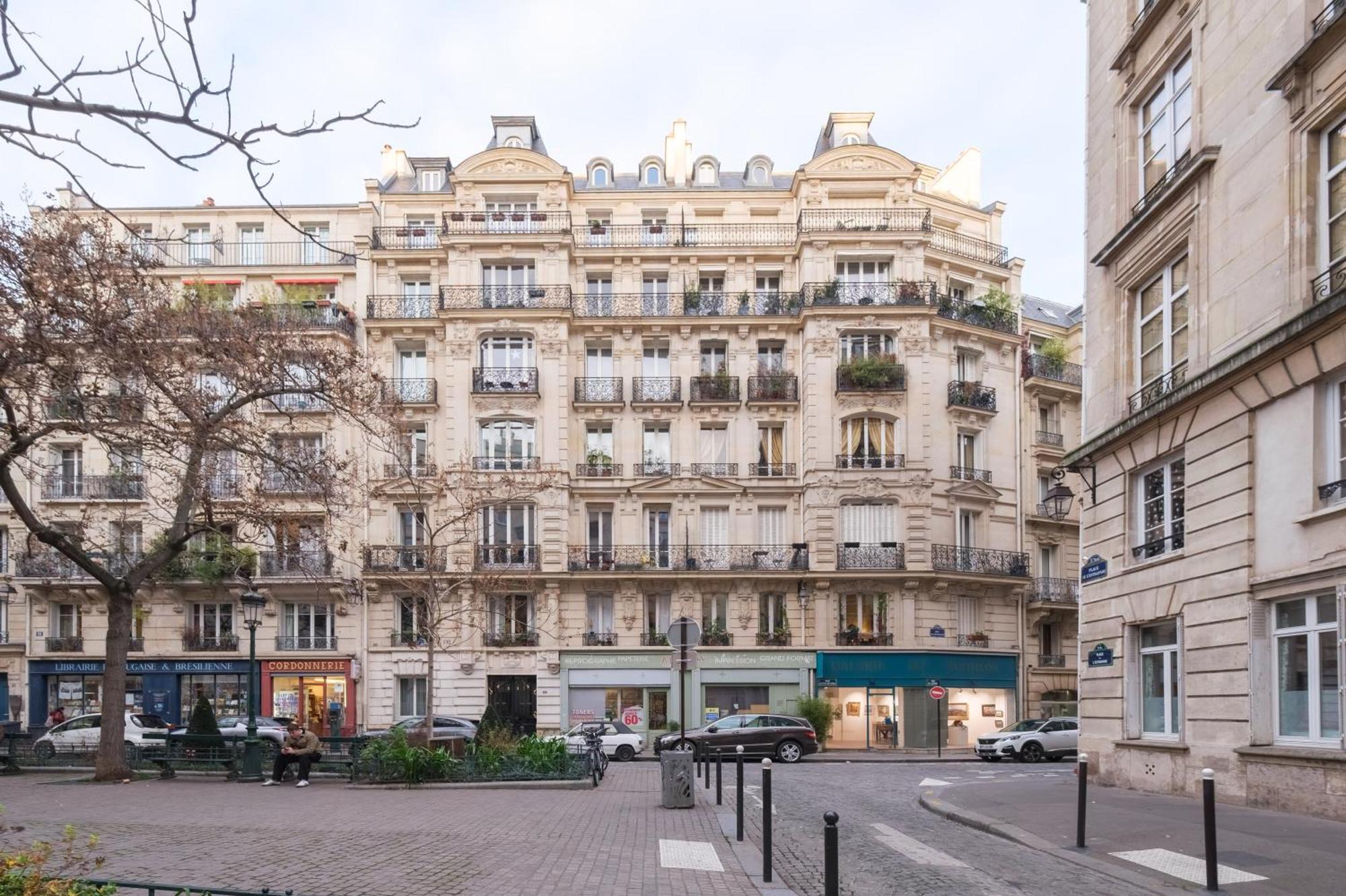 Appartamento Place Emily In Parigi